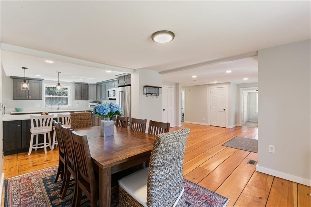 702 Main Street Boxford, MA 01921 - Photo 11 of 40