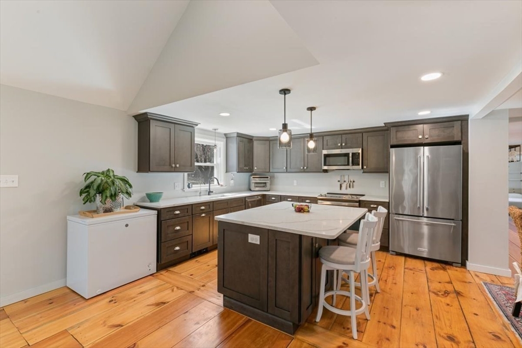 702 Main Street Boxford, MA 01921 - Photo 13 of 40