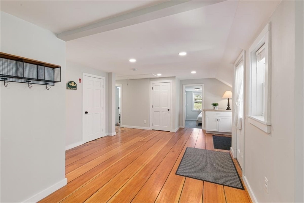 702 Main Street Boxford, MA 01921 - Photo 9 of 40