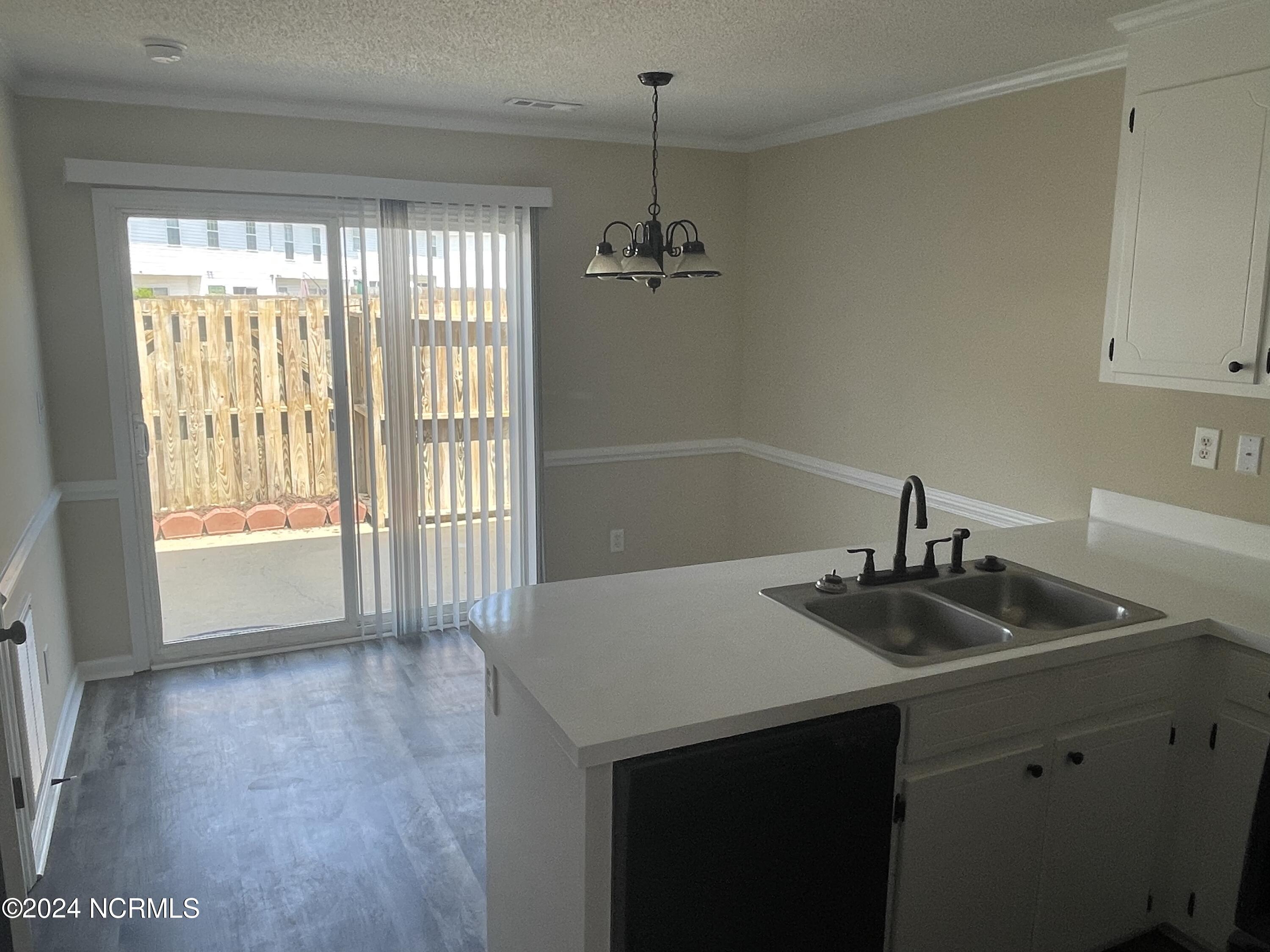 920 Spring Forest Road, Unit L 6 Greenville, NC 27834 - Photo 6 of 14 07A4EB86-BB6C-4639-8D2C-38A932333BF8