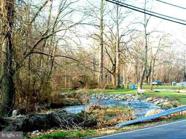 540 Pine Road Carlisle, PA 17015 - Photo 6 of 12 Gallery Image 6