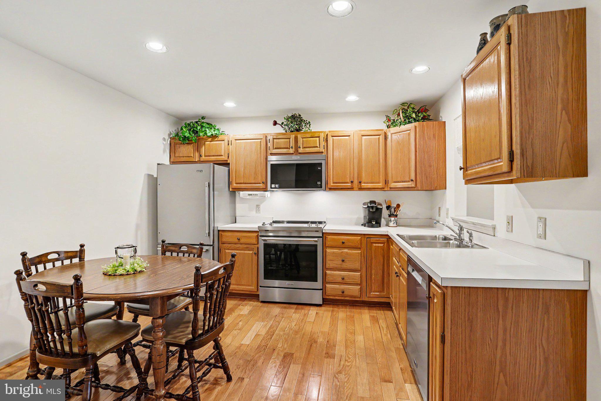 129 Pepperton Court Lititz, PA 17543 - Photo 12 of 32