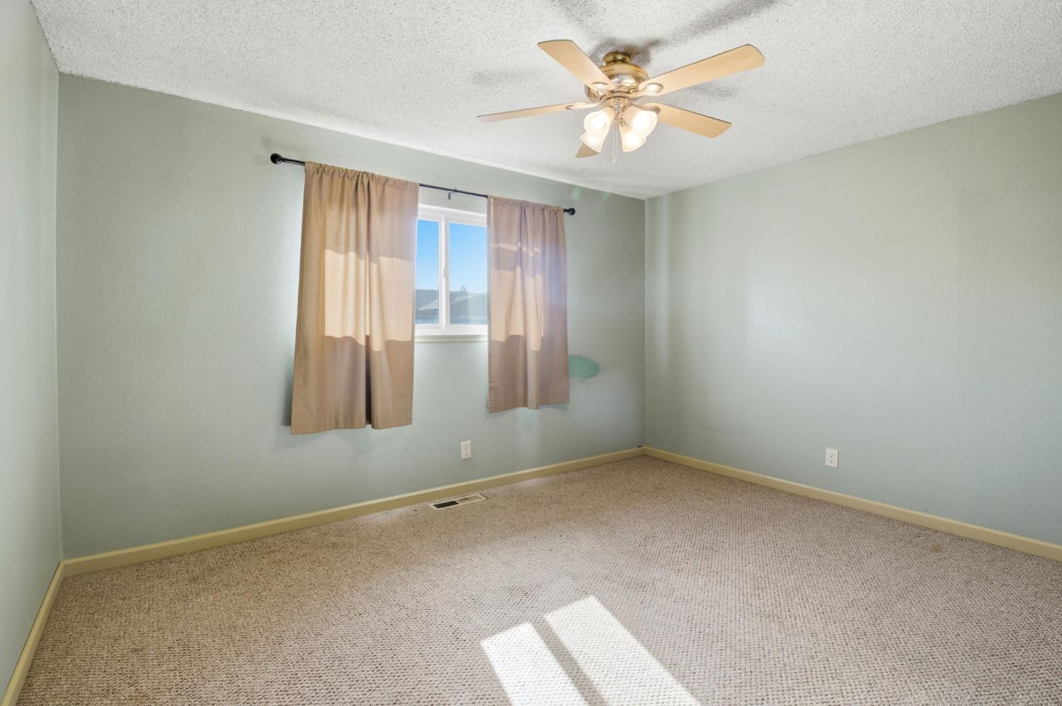 200 Drexel Avenue Turlock, CA 95382 - Photo 19 of 23