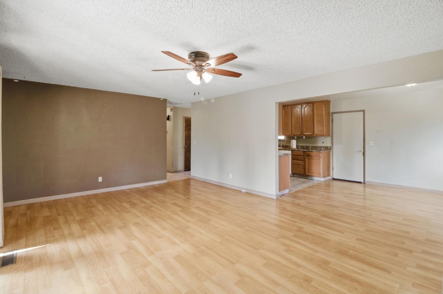 200 Drexel Avenue Turlock, CA 95382 - Photo 7 of 23