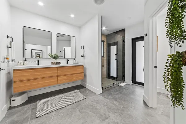 $3,599,000 | 14875 Southwest 212th Street, Miami, FL 33187