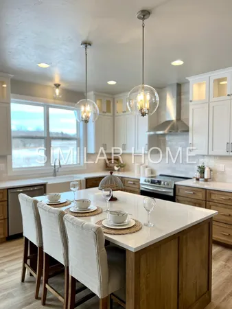 $799,900 | W5875 Delta Drive, Menasha, WI 54952