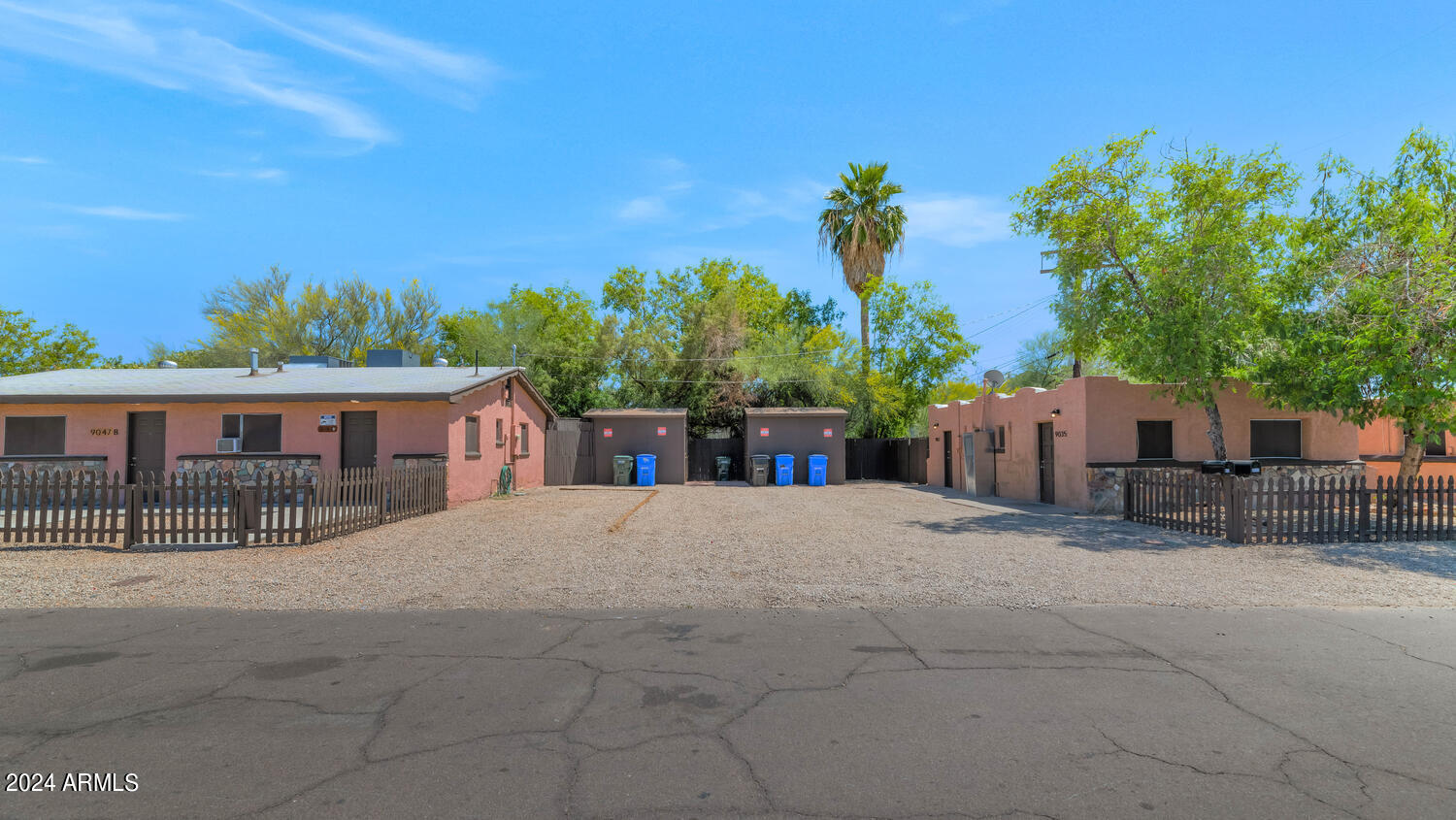 9033 North 11th Street Phoenix, AZ 85020 - Photo 1 of 1 9033 North 11th St-large-003-007-9033 N