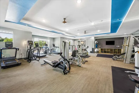 $2,550 | 1900 Barton Springs Road, Unit 4041, Austin, TX 78704