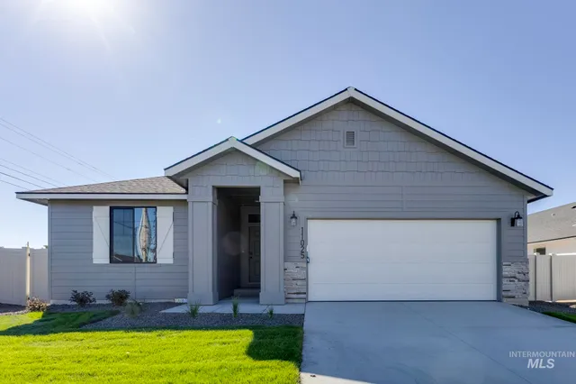 $444,990 | 3044 East Mossy Crk Drive, Kuna, ID 83634