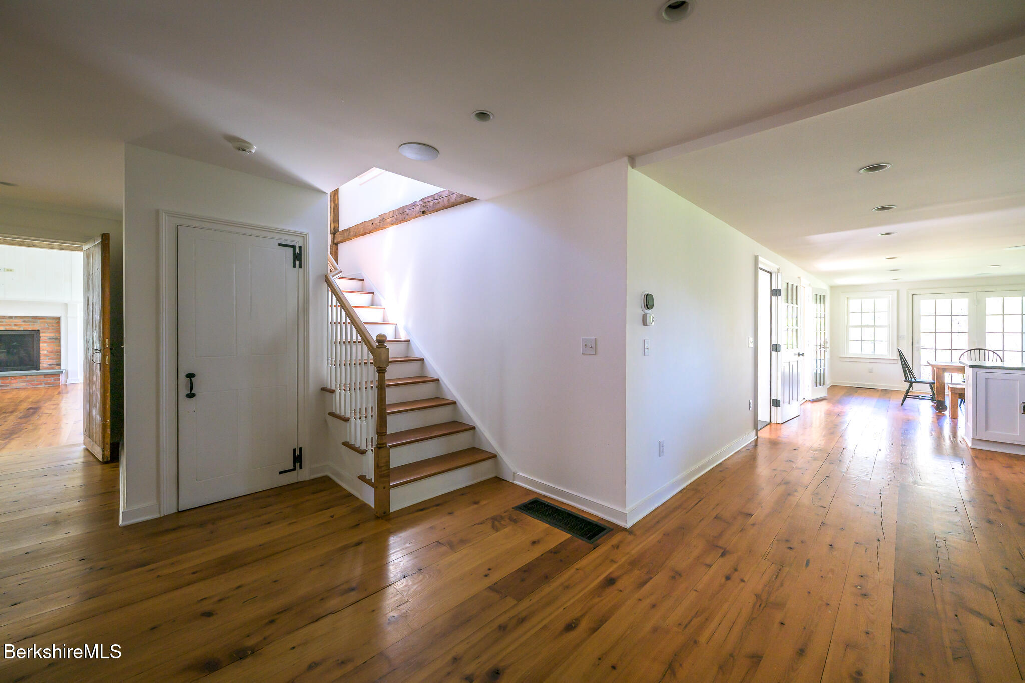304 Hickey Hill Road Sheffield, MA 01257 - Photo 30 of 60 FIRST FLOOR LANDING