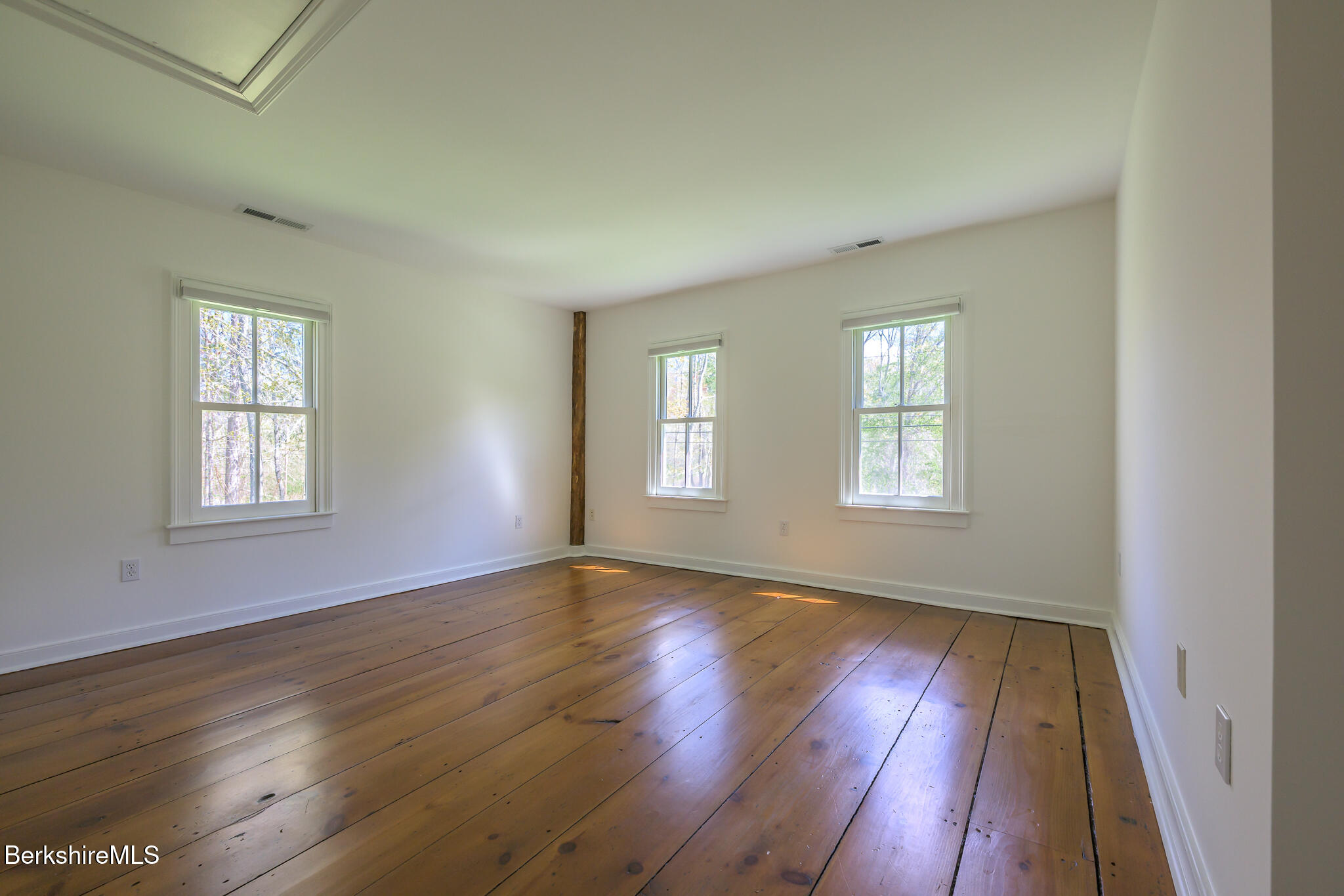 304 Hickey Hill Road Sheffield, MA 01257 - Photo 34 of 60 GUEST BEDROOM 3