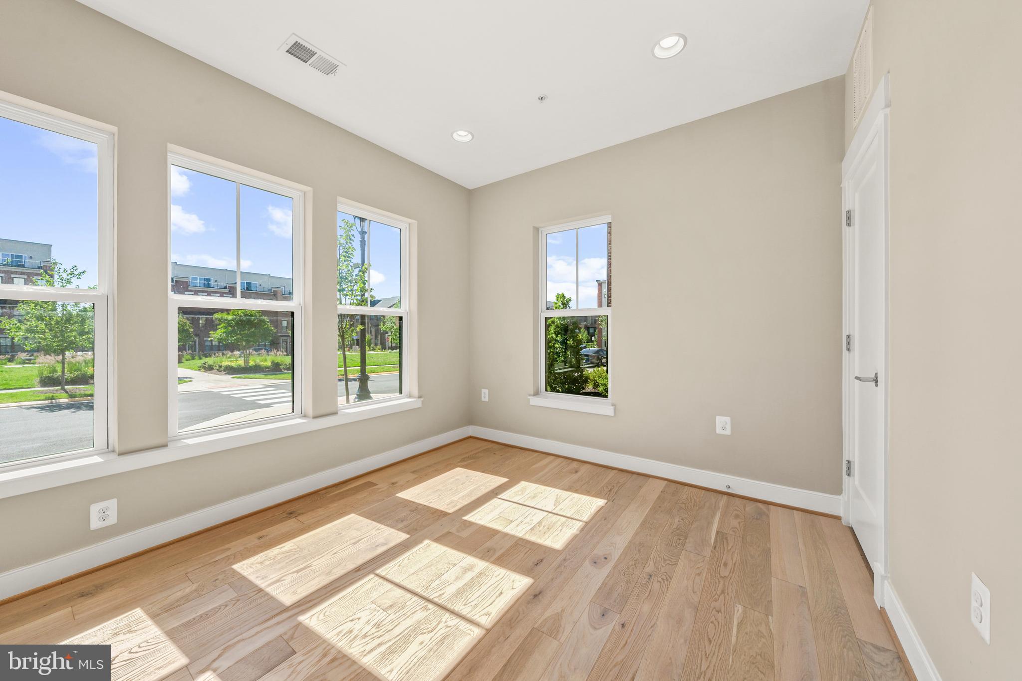 22961 Quiet Crossing Terrace Broadlands, VA 20148 - Photo 9 of 56