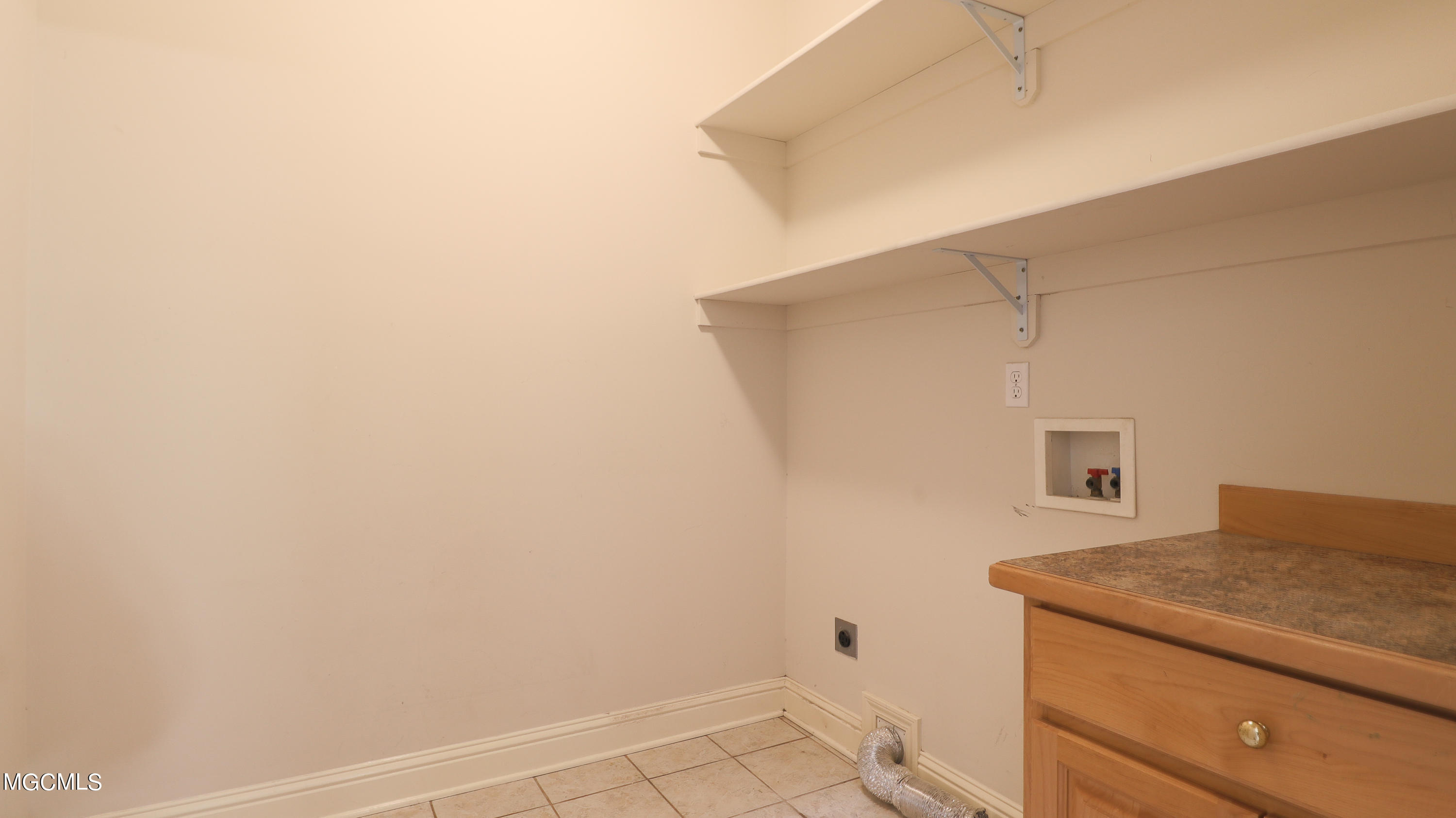 8804 Spring Avenue Ocean Springs, MS 39564 - Photo 6 of 17 Spring-106