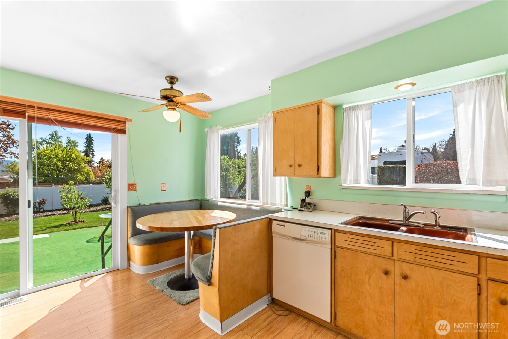 1427 2nd Street Wenatchee, WA 98801 - Photo 12 of 31