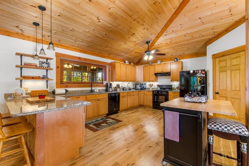 92 Singing Eagle Road Moultonborough, NH 03254 - Photo 14 of 36