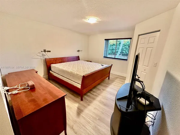 $2,950 | Weston, Weston, FL 33327