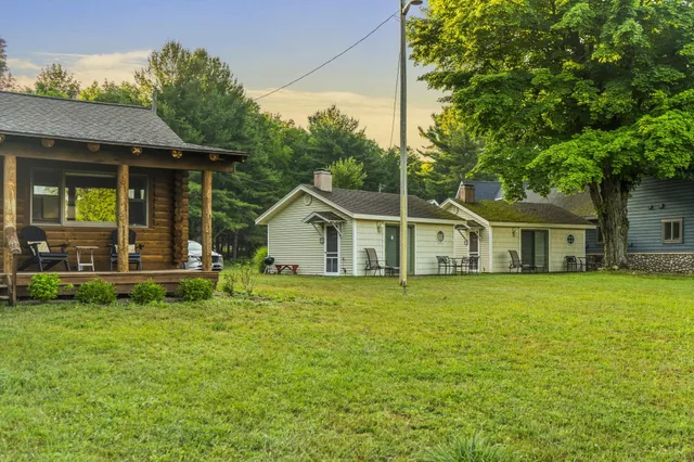 $459,900 | 10840 Torch Light Lane, Central Lake, MI 49622