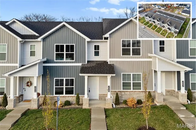 $342,500 | 204 West State Street, O'Fallon, IL 62269