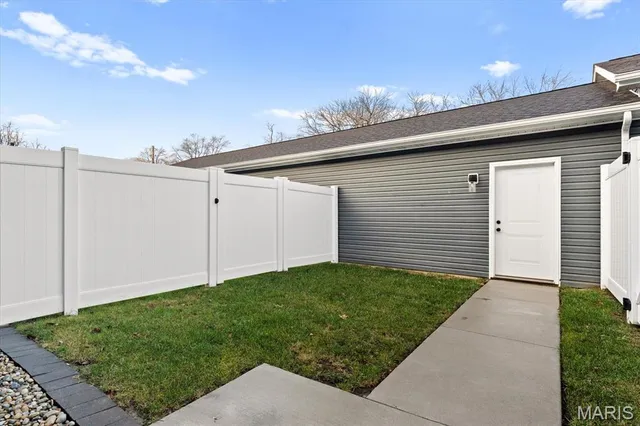 $342,500 | 204 West State Street, O'Fallon, IL 62269