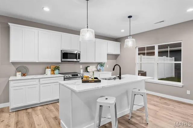 $342,500 | 204 West State Street, O'Fallon, IL 62269