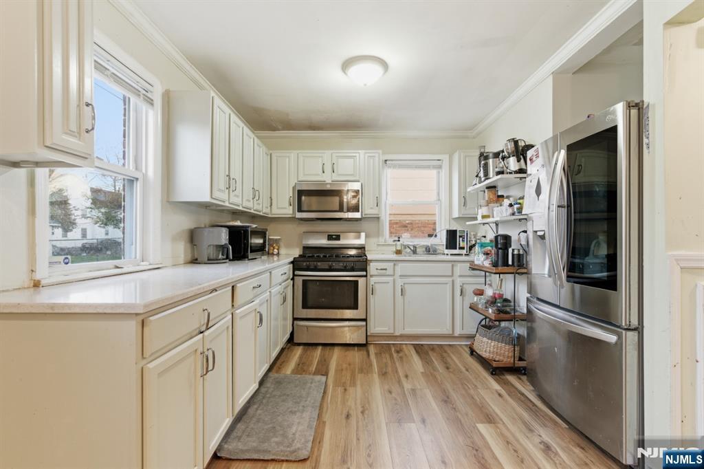 1490 Champlin Square Teaneck, NJ 07666 - Photo 11 of 27