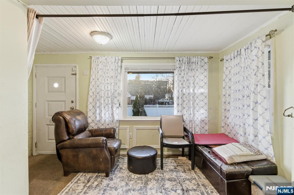 1490 Champlin Square Teaneck, NJ 07666 - Photo 17 of 27