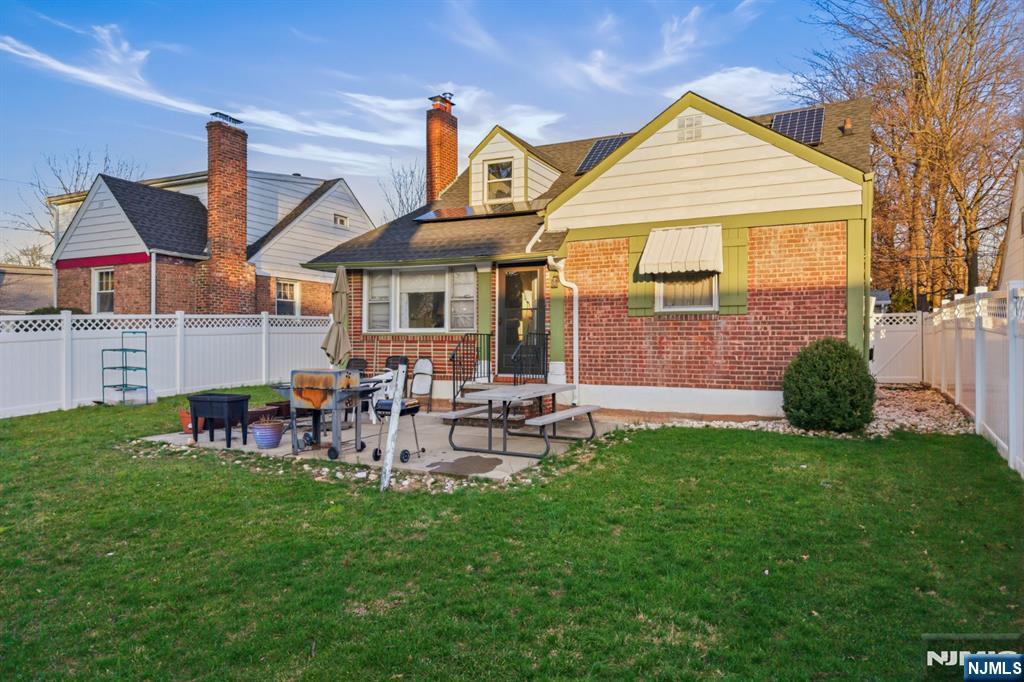 1490 Champlin Square Teaneck, NJ 07666 - Photo 23 of 27