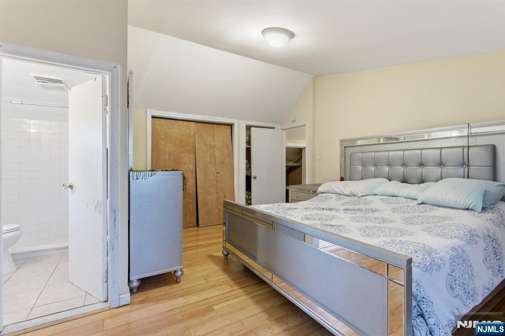 1490 Champlin Square Teaneck, NJ 07666 - Photo 5 of 27