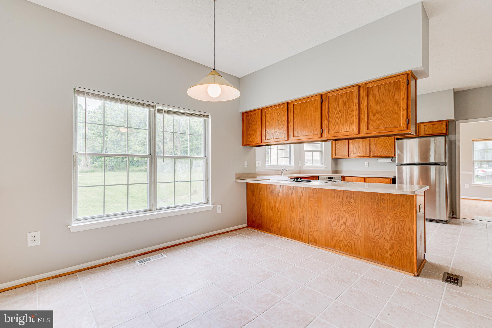 9601 Bald Hill Road Bowie, MD 20721 - Photo 17 of 51 Breakfast Area