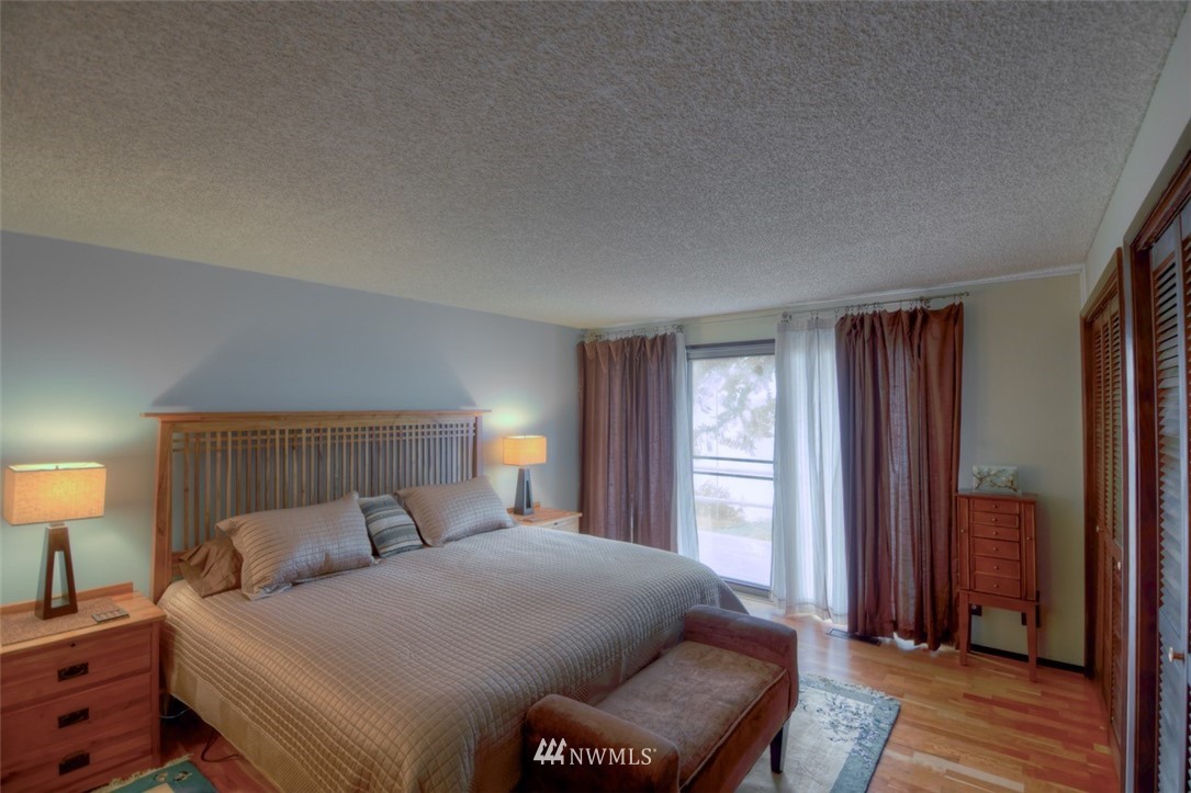 7618 Andrews Beach Road Northeast Olympia, WA 98516 - Photo 9 of 25 Gallery Image 9