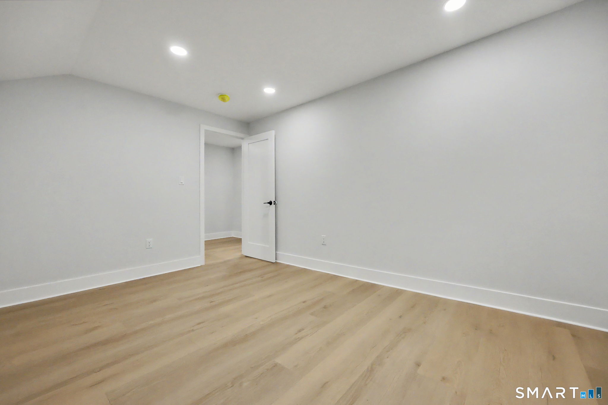 14 Gisella Road Trumbull, CT 06611 - Photo 29 of 40 Gallery Image 29