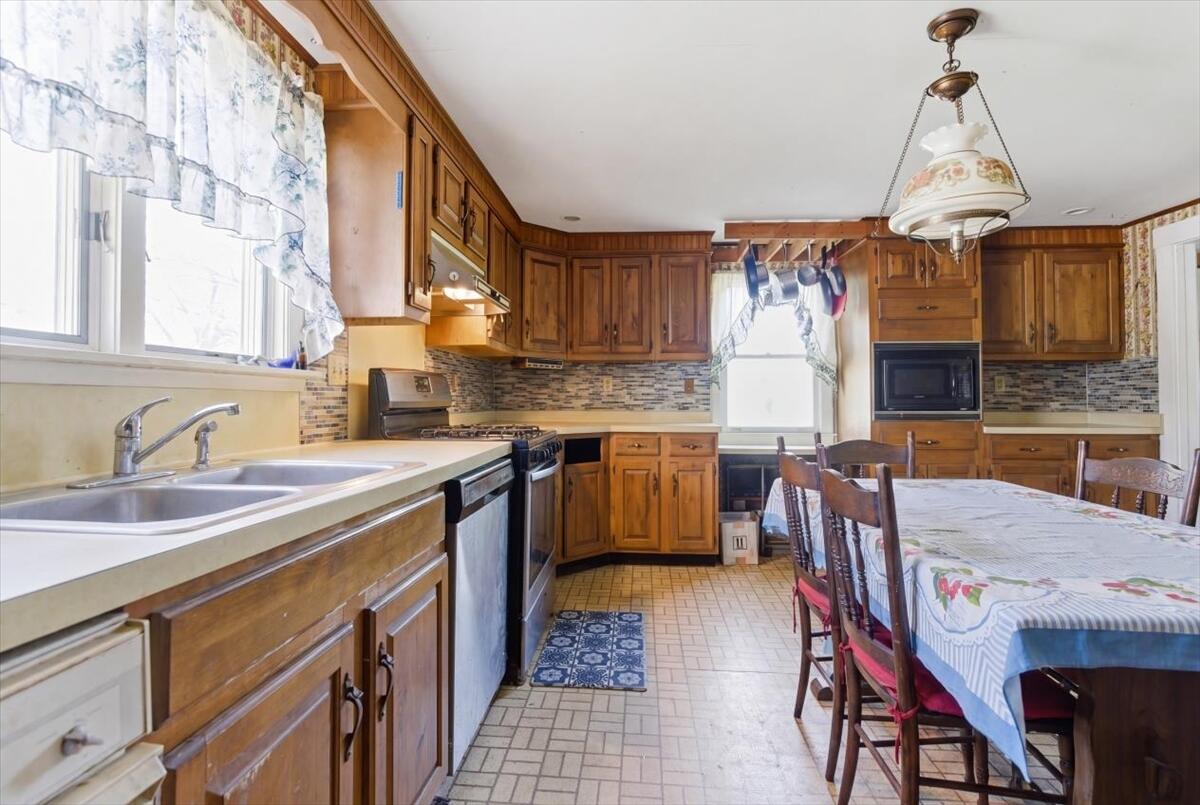 263 Number Six Road Oxford, ME 04270 - Photo 42 of 72 Kitchen
