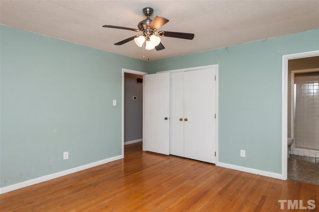 611 Southeast Maynard Road Cary, NC 27511 - Photo 14 of 25 Gallery Image 14