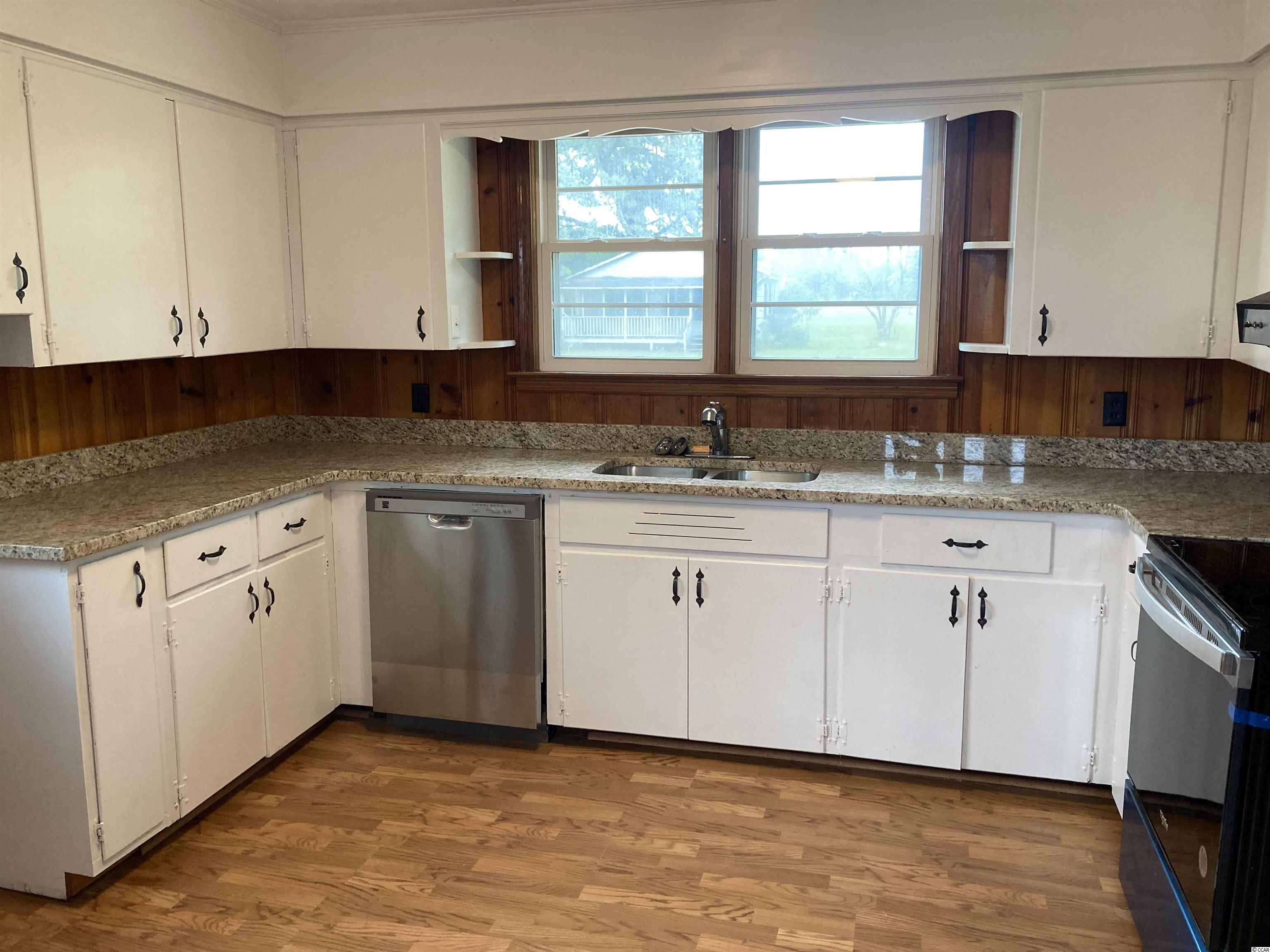 303 Cribb Street Hemingway, SC 29554 - Photo 6 of 20