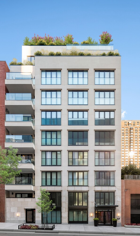 427 East 90th Street, Unit PH9/10 Manhattan, NY 10128 - Photo 26 of 27 a front view of a building