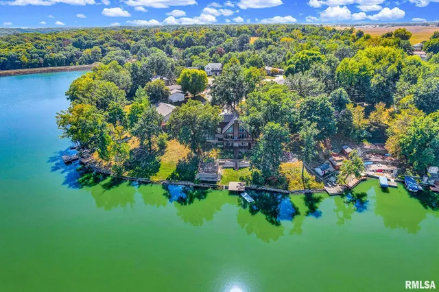 $525,000 | 9517 West Whittingham Point, Mapleton, IL 61547