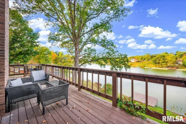 $525,000 | 9517 West Whittingham Point, Mapleton, IL 61547