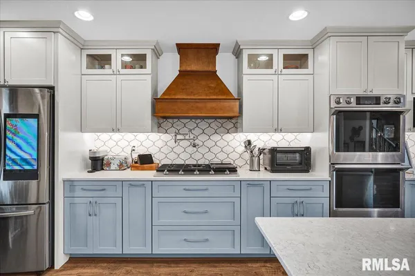 $525,000 | 9517 West Whittingham Point, Mapleton, IL 61547