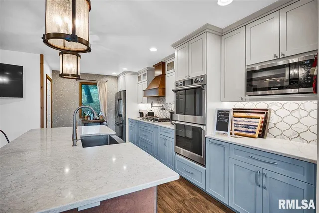 $525,000 | 9517 West Whittingham Point, Mapleton, IL 61547