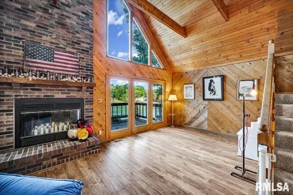 $525,000 | 9517 West Whittingham Point, Mapleton, IL 61547