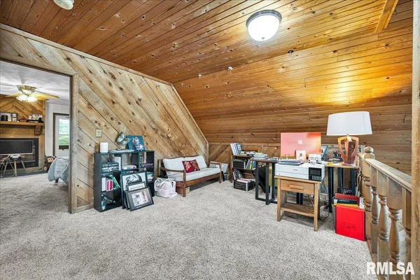 $525,000 | 9517 West Whittingham Point, Mapleton, IL 61547