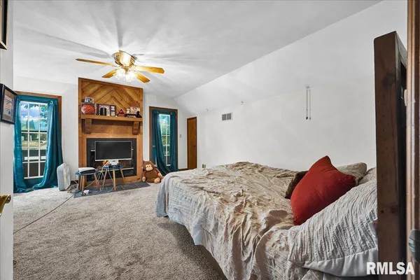 $525,000 | 9517 West Whittingham Point, Mapleton, IL 61547