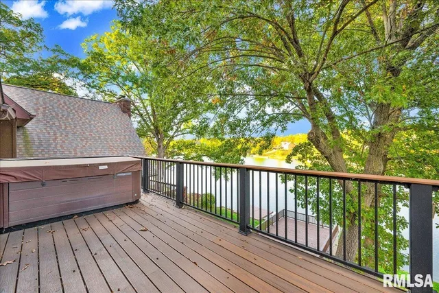 $525,000 | 9517 West Whittingham Point, Mapleton, IL 61547