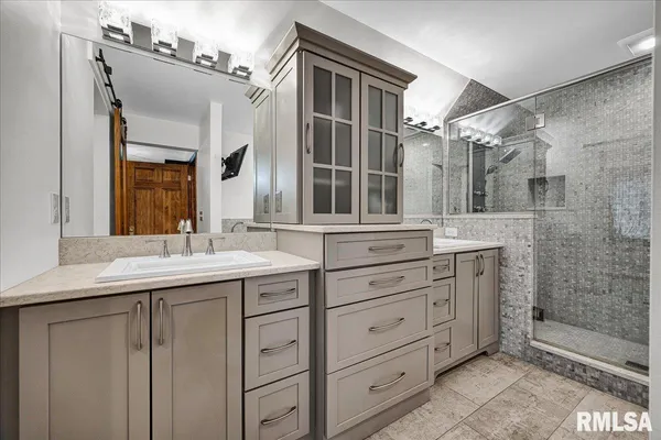 $525,000 | 9517 West Whittingham Point, Mapleton, IL 61547