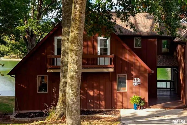 $525,000 | 9517 West Whittingham Point, Mapleton, IL 61547