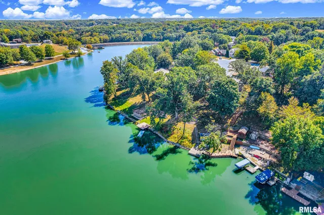 $525,000 | 9517 West Whittingham Point, Mapleton, IL 61547