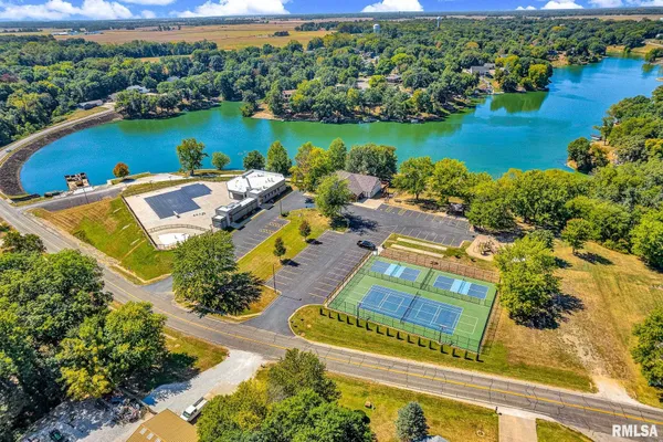 $525,000 | 9517 West Whittingham Point, Mapleton, IL 61547