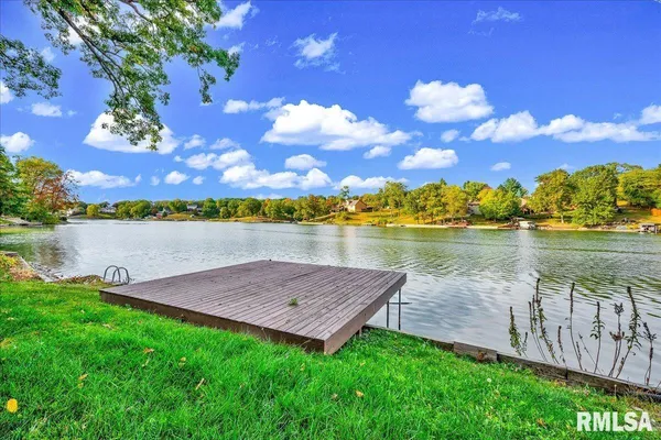 $525,000 | 9517 West Whittingham Point, Mapleton, IL 61547