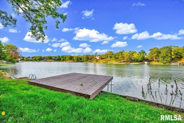 $525,000 | 9517 West Whittingham Point, Mapleton, IL 61547