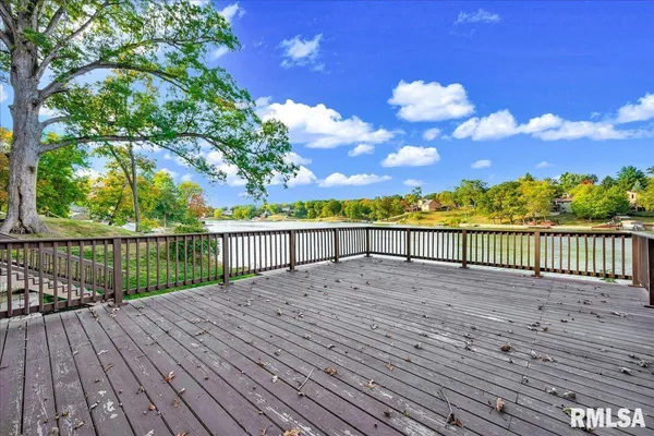 $525,000 | 9517 West Whittingham Point, Mapleton, IL 61547